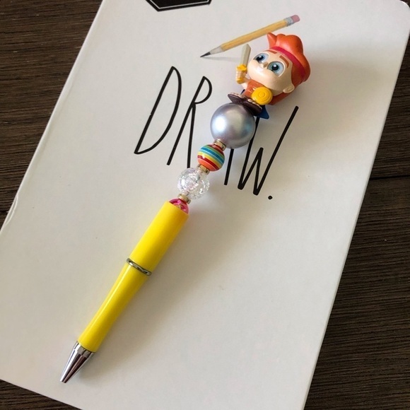 Disney Doorables: Hercules: Hercules handmade beaded pen - Picture 2 of 3
